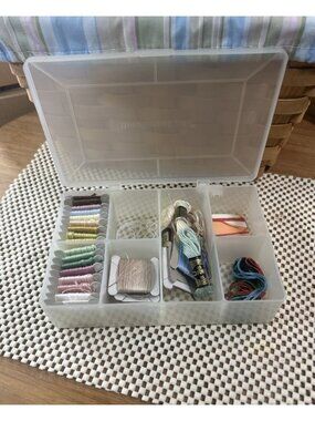Beach wood Ltd Stitch N Store Embroidery Floss Organizer w/ Cards and Floss